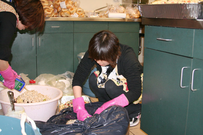 041109-kitchen (13).jpg